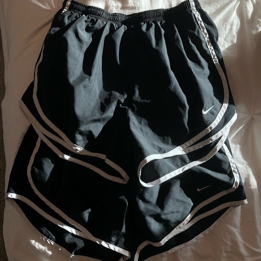 NIKE SHORTS !!!! 4 pairs, $ 20 each or 2 for $35